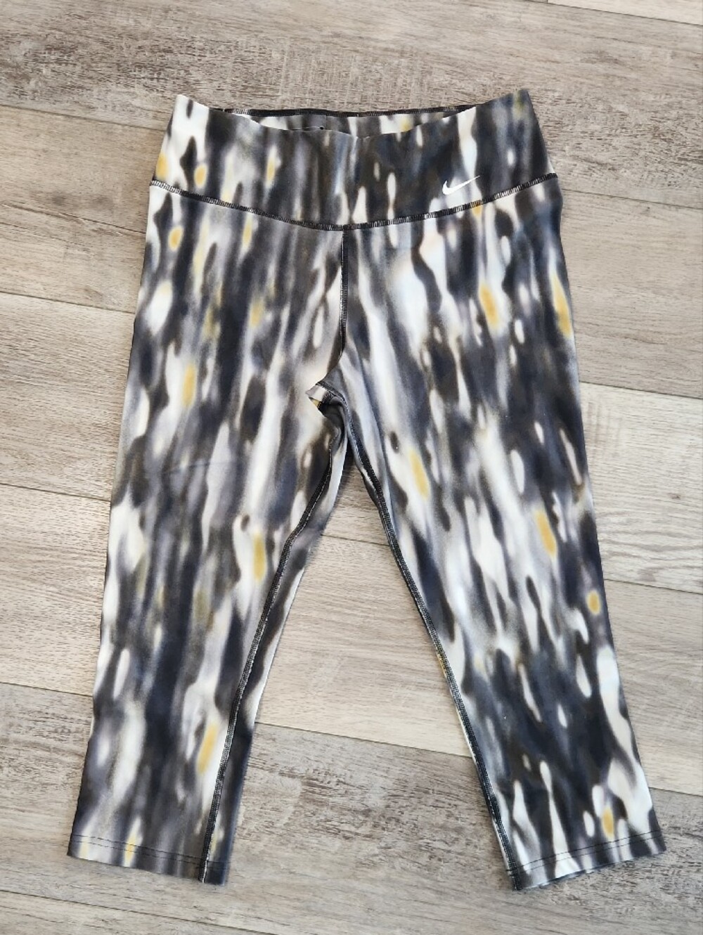 Nike Abstract Print Capri Leggings - Gray, White & Yellow Accents - Picture 6 of 7